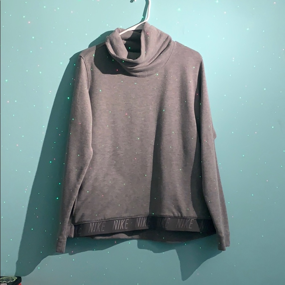 Funnel neck Nike drifit sweatshirt